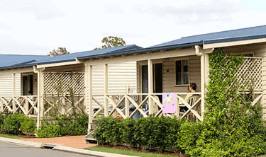 Beachfront Holiday Resort - Tourism Brisbane 0