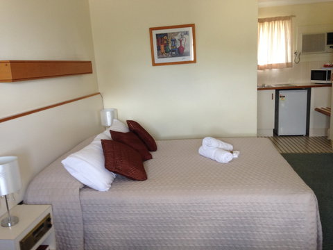 Country Rose Motel - Tourism Brisbane 7