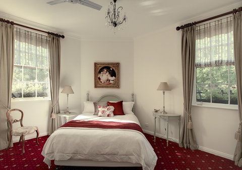 Keebles Country House - Tourism Brisbane 1