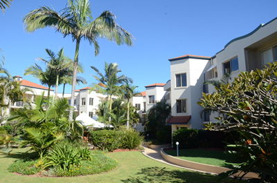 Golden Riviera Beach Resort - Tourism Brisbane 7