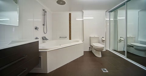 Albacore Luxury Holiday Apartments - Brisbane 4u 5