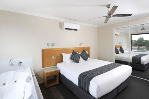 Assured Ascot Quays Apartment Hotel - Brisbane 4u 4