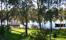 Between Waters B And B - - Tourism Brisbane 1