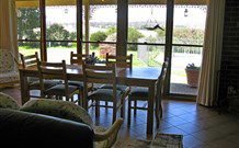 Glendalough Alpacas Bed And Breakfast - Brisbane 4u 2