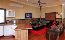 Top Of The Range Retreat - Tourism Brisbane 0