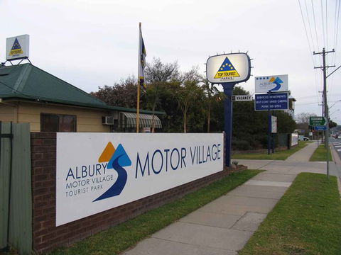 Albury-Wodonga YHA - Brisbane 4u 2