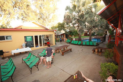 Alice Springs YHA - Brisbane 4u 3