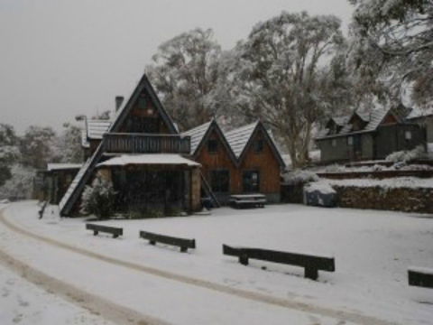 Habitat Chalet - Brisbane Tourism 0