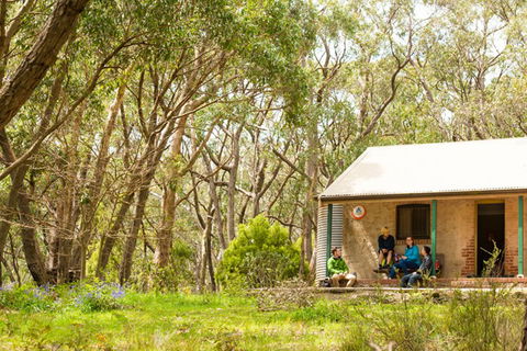 Mt Lofty YHA - Brisbane 4u 0