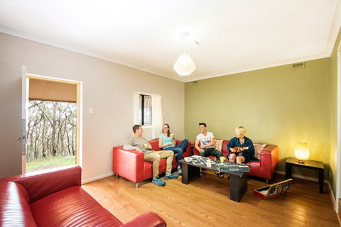 Mt Lofty YHA - Brisbane 4u 4