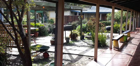 Esperance YHA - Brisbane 4u 4