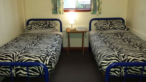 Esperance YHA - Brisbane 4u 6