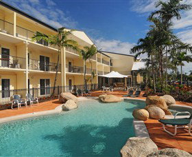 Cairns Queenslander Hotel And Apartments - Tourism Brisbane 0