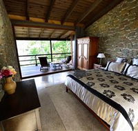 The Stonehouse Retreat - Brisbane Tourism