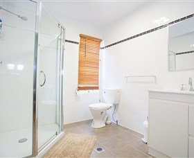 Mycow Accommodation Sarina - Greetham Street - Tourism Brisbane 1