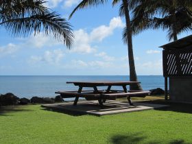 Tropical Beach Caravan Park - Brisbane 4u 1
