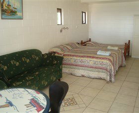 Saunders Beach Ocean View Holiday Units - Brisbane Tourism 3