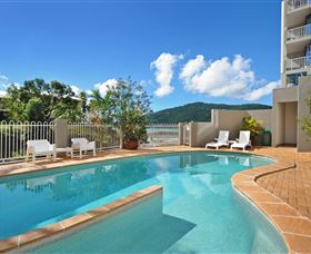 At Whitsunday Vista Resort - Brisbane 4u 1