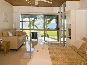 Waterfront Getaway - Brisbane Tourism 2