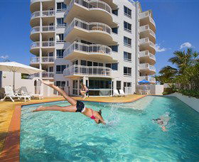 Beachside Resort - Tourism Brisbane 2