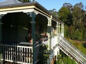 The Sanctuary Springbrook. Guest House / Cottage - Brisbane 4u 0