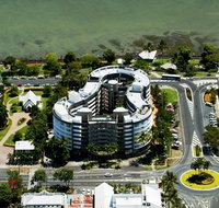 DoubleTree by Hilton Cairns