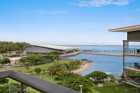 Ananya Executive - Brisbane 4u 1