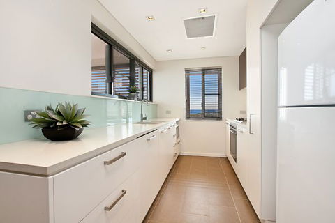 Ananya Executive - Brisbane 4u 4