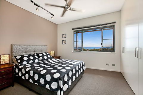 Ananya Executive - Brisbane 4u 5