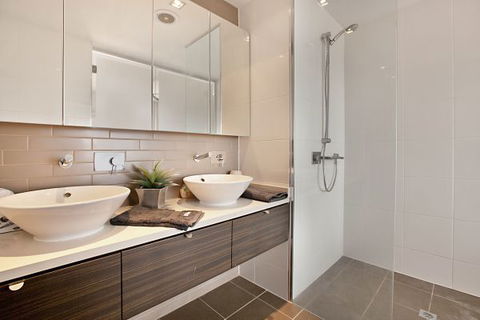 Ananya Executive - Brisbane 4u 7