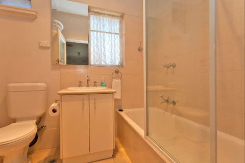 Relax On Regina - Brisbane Tourism 59