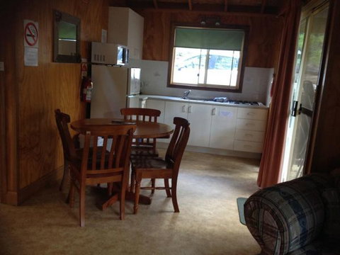 Canobolas Mountain Cabins - Tourism Brisbane 3
