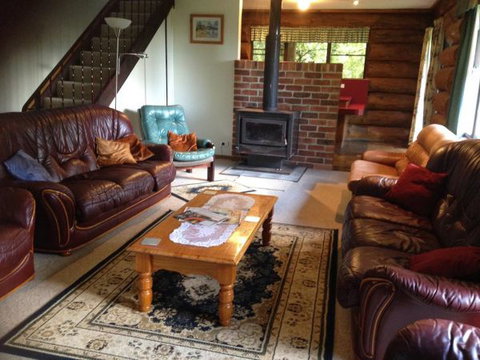 Canobolas Mountain Cabins - Tourism Brisbane 4