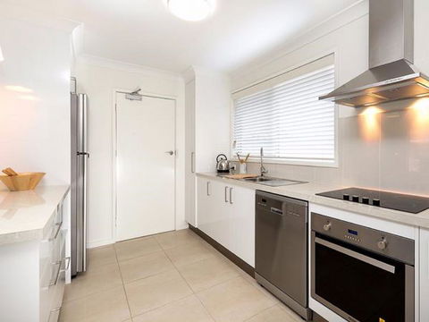 Relax On Regina - Brisbane Tourism 24