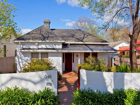 Relax On Regina - Brisbane Tourism 0