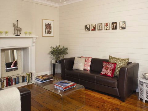 The Cedars - Tourism Brisbane 0