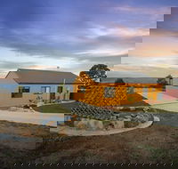 Majestic View Cottages - Tourism Brisbane
