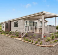 The Lake House Rothbury - Brisbane Tourism