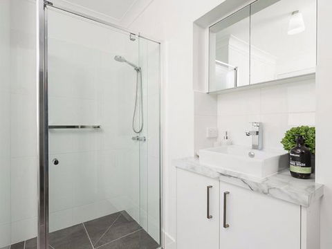 Relax On Regina - Brisbane Tourism 16