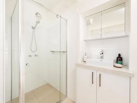 Relax On Regina - Brisbane Tourism 39