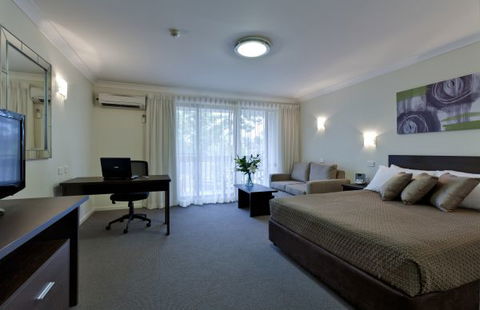Tall Trees - Brisbane 4u 1