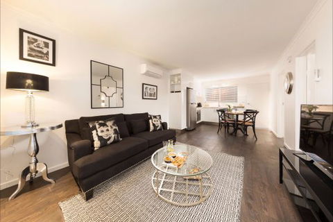 Relax On Regina - Brisbane Tourism 41