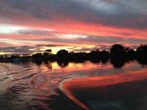 Boathouse - Birks Harbour - Brisbane 4u 9