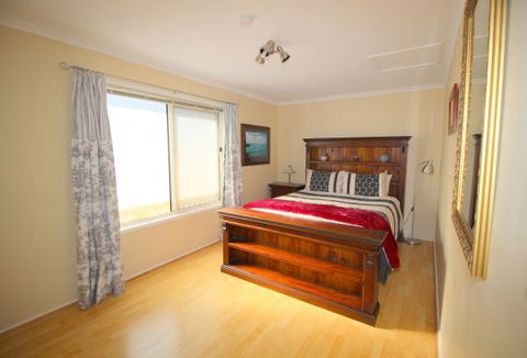 Christies Cottage For Holidays And Relocations. - Tourism Brisbane 20