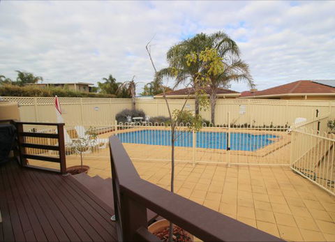 Christies Cottage For Holidays And Relocations. - Tourism Brisbane 21