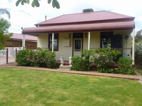 Country Cottages B&B - Brisbane 4u 0