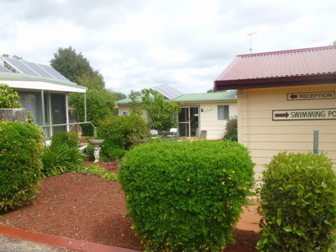 Country Cottages B&B - Brisbane 4u 3