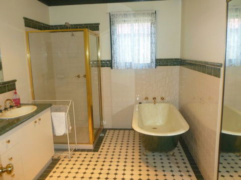 Country Cottages B&B - Brisbane 4u 5