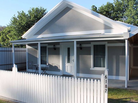Jessie's Creek Cottage - Tourism Brisbane 0