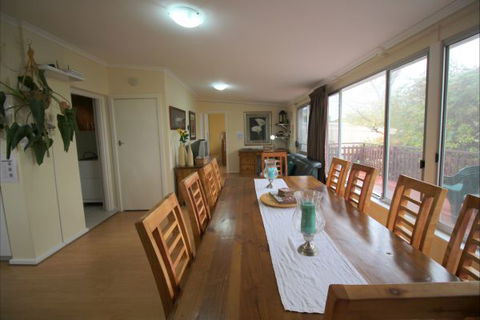 Christies Cottage For Holidays And Relocations. - Tourism Brisbane 10